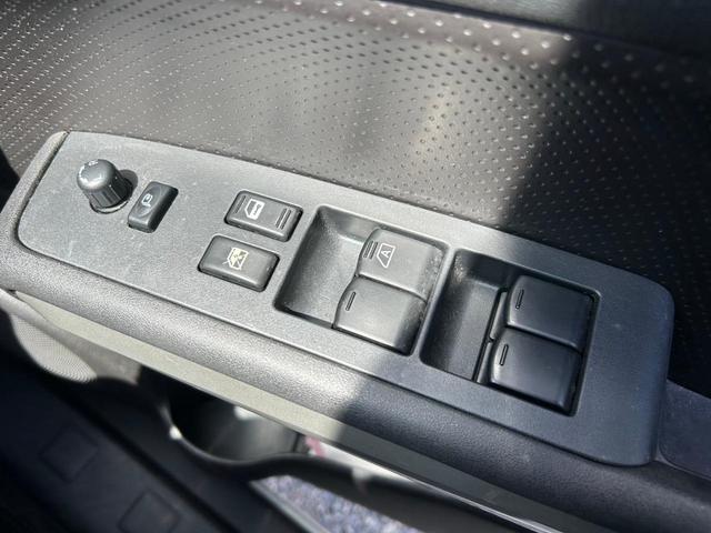 ２０ＧＴ　４ＷＤ　ディーゼルターボ　メモリーナビ　リアカメラ　フルセグ　スマートキー　ＨＩＤヘッドライト　クルーズコントロール　Ｂｌｕｅｔｏｏｔｈ　純正１８インチアルミ　ＥＴＣ［(33枚目)