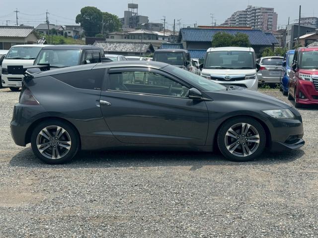 ＣＲ－Ｚ αブラックレーベル　ＨＤＤナビ　リアカメラ　地デジＴＶ　スマートキー　ＨＩＤヘッドライト　革シート　ローダウン　クルーズコントロール　ＵＳＢ　純正アルミ　ＥＴＣ（8枚目）