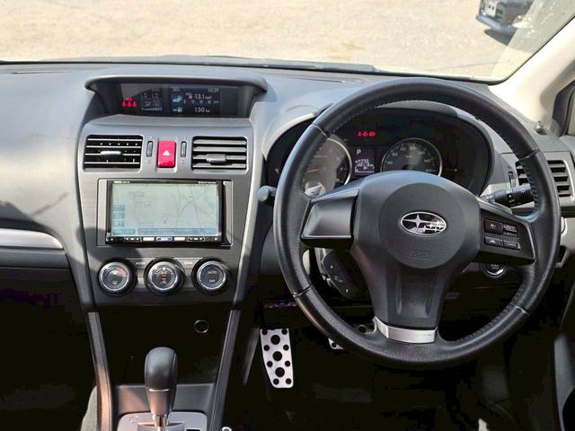 ＸＶ ２．０ｉ－Ｌ　アイサイト　４ＷＤ　ＳＤナビ　リアカメラ　フルセグ　スマートキー　ＨＩＤヘッドライト　衝突軽減ブレーキ　クルコン　Ｂｌｕｅｔｏｏｔｈ　ＵＳＢ　純正１７インチアルミ　ＥＴＣ（16枚目）