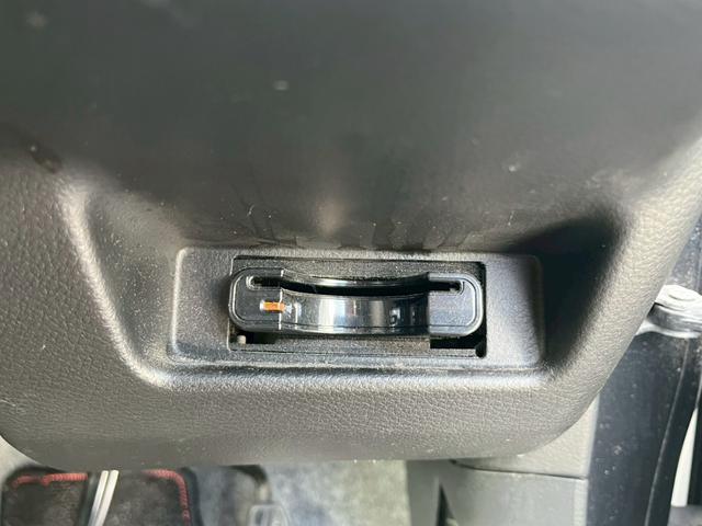 アルトターボＲＳ ベースグレード　メモリーナビ　フルセグ　スマートキー　ＨＩＤヘッドライト　衝突軽減ブレーキ　ドライブレコーダー　シートヒーター　車高調　社外マフラー　Ｂｌｕｅｔｏｏｔｈ　ＵＳＢ　純正アルミ　ＥＴＣ（23枚目）