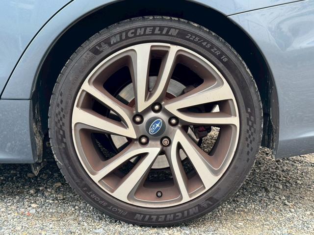 レヴォーグ １．６ＧＴ－Ｓアイサイト　４ＷＤ　ＳＤナビ　フルセグＴＶ　リアカメラ　スマートキー　ＬＥＤヘッドライト　衝突軽減ブレーキ　Ｂｌｕｅｔｏｏｔｈ　ＡＣＣ　純正１８インチアルミ　ＥＴＣ（19枚目）