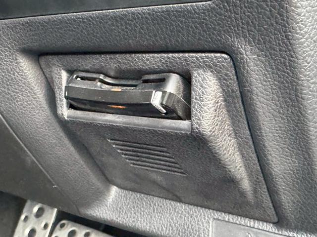 レヴォーグ １．６ＧＴ－Ｓアイサイト　４ＷＤ　ＳＤナビ　フルセグＴＶ　リアカメラ　スマートキー　ＬＥＤヘッドライト　衝突軽減ブレーキ　Ｂｌｕｅｔｏｏｔｈ　ＡＣＣ　純正１８インチアルミ　ＥＴＣ（33枚目）