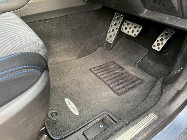 レヴォーグ １．６ＧＴ－Ｓアイサイト　４ＷＤ　ＳＤナビ　フルセグＴＶ　リアカメラ　スマートキー　ＬＥＤヘッドライト　衝突軽減ブレーキ　Ｂｌｕｅｔｏｏｔｈ　ＡＣＣ　純正１８インチアルミ　ＥＴＣ（40枚目）