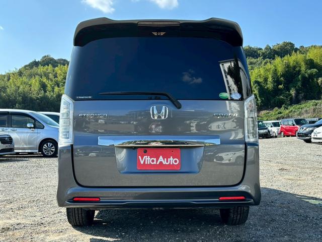 ステップワゴンスパーダ Ｚ　クールスピリット　メモリーナビ　フルセグＴＶ　リアカメラ　フリップダウンモニター　スマートキー　ＨＩＤヘッドライト　両側パワスラ　クルコン　社外１６インチアルミ　ＥＴＣ（8枚目）