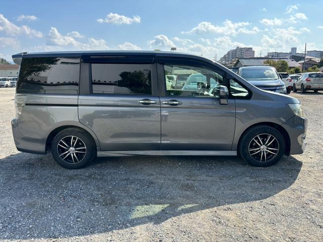 ステップワゴンスパーダ Ｚ　クールスピリット　メモリーナビ　フルセグＴＶ　リアカメラ　フリップダウンモニター　スマートキー　ＨＩＤヘッドライト　両側パワスラ　クルコン　社外１６インチアルミ　ＥＴＣ（11枚目）