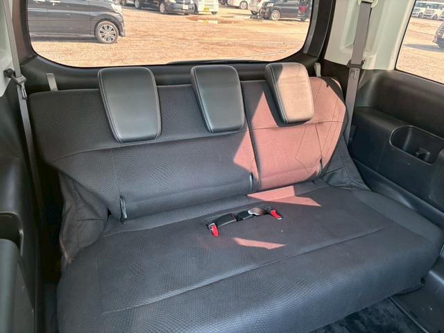 ステップワゴンスパーダ Ｚ　クールスピリット　メモリーナビ　フルセグＴＶ　リアカメラ　フリップダウンモニター　スマートキー　ＨＩＤヘッドライト　両側パワスラ　クルコン　社外１６インチアルミ　ＥＴＣ（40枚目）