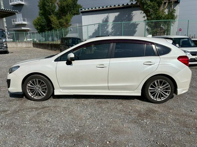 インプレッサスポーツ ２．０ｉ－Ｓアイサイト　４ＷＤ　ＳＤナビ　フルセグＴＶ　リアカメラ　スマートキー　ＨＩＤヘッドライト　衝突軽減ブレーキ　クルコン　純正１７インチアルミ　ＥＴＣ（10枚目）