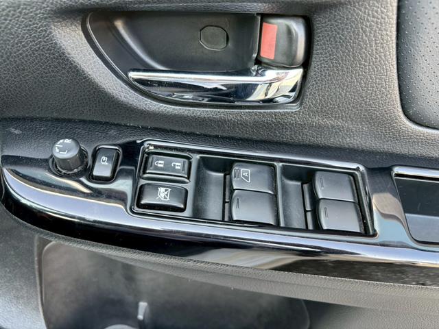 インプレッサスポーツ ２．０ｉ－Ｓアイサイト　４ＷＤ　ＳＤナビ　フルセグＴＶ　リアカメラ　スマートキー　ＨＩＤヘッドライト　衝突軽減ブレーキ　クルコン　純正１７インチアルミ　ＥＴＣ（36枚目）