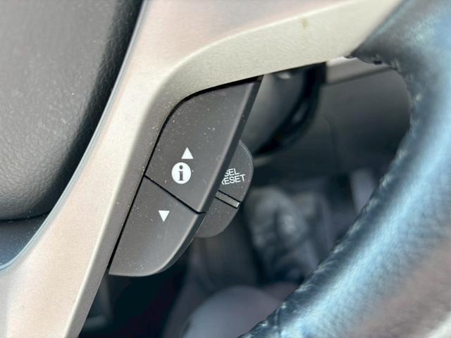 フリードハイブリッド ジャストセレクション　メモリーナビ　フルセグＴＶ　リアカメラ　スマートキー　ＨＩＤヘッドライト　両側パワスラ　Ｂｌｕｅｔｏｏｔｈ　クルコン　純正１５インチアルミ　ＥＴＣ（29枚目）