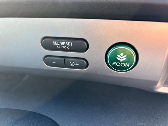 フリードハイブリッド ジャストセレクション　メモリーナビ　フルセグＴＶ　リアカメラ　スマートキー　ＨＩＤヘッドライト　両側パワスラ　Ｂｌｕｅｔｏｏｔｈ　クルコン　純正１５インチアルミ　ＥＴＣ（30枚目）