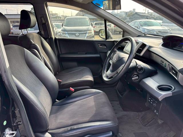 フリードハイブリッド ジャストセレクション　メモリーナビ　フルセグＴＶ　リアカメラ　スマートキー　ＨＩＤヘッドライト　両側パワスラ　Ｂｌｕｅｔｏｏｔｈ　クルコン　純正１５インチアルミ　ＥＴＣ（40枚目）