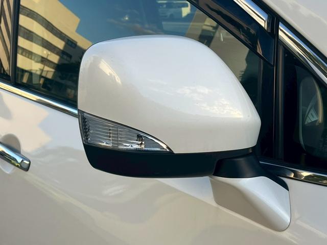 エルグランド 250ハイウェイスター SDナビ フルセグTV リアカメラ フリップダウンモニター スマートキー HIDヘッドライト 片側パワスラ Bluetooth 純正18インチアルミ ETC(16枚目)