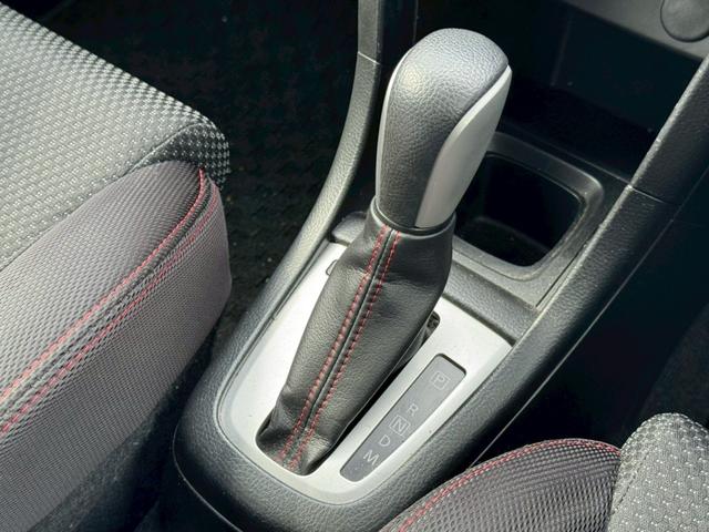 スイフトスポーツ ベースグレード スマートキー HIDヘッドライト クルーズコントロール 純正17インチアルミ ETC(23枚目)