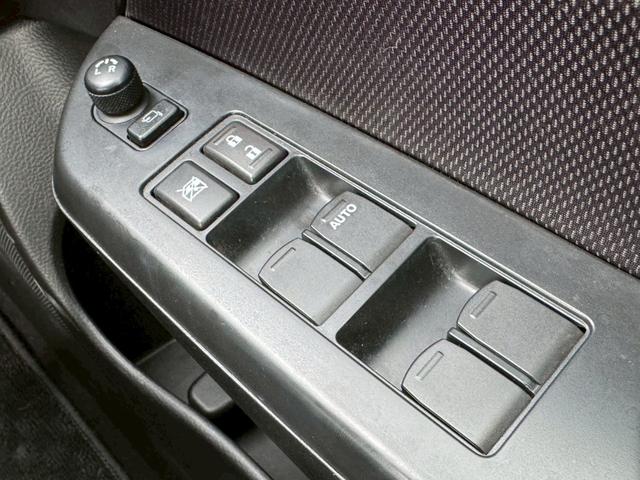 スイフトスポーツ ベースグレード スマートキー HIDヘッドライト クルーズコントロール 純正17インチアルミ ETC(30枚目)