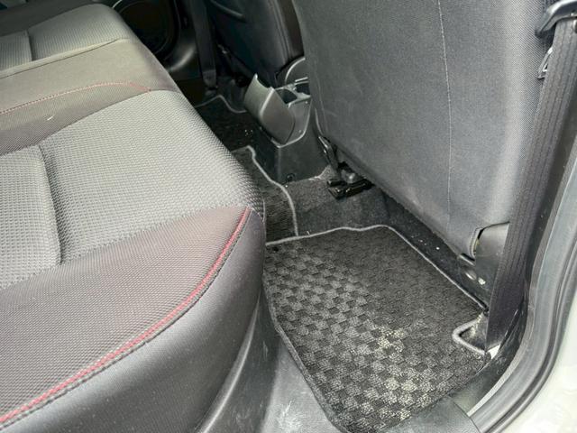 スイフトスポーツ ベースグレード スマートキー HIDヘッドライト クルーズコントロール 純正17インチアルミ ETC(41枚目)