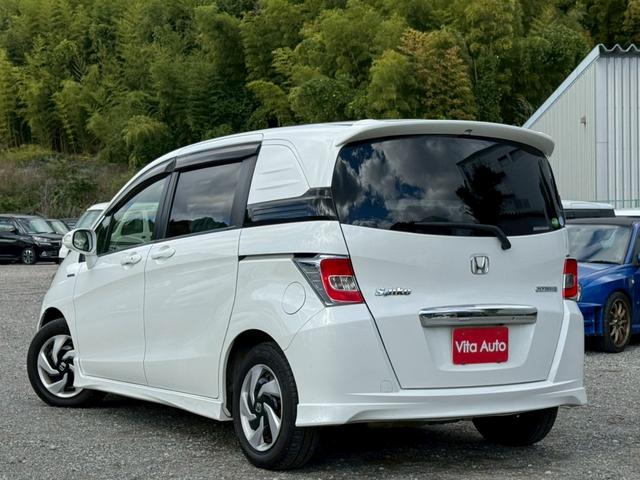 フリードスパイクハイブリッド ジャストセレクション SDナビ フルセグTV リアカメラ スマートキー HIDヘッドライト 両側パワスラ Bluetooth クルコン 純正15インチ鉄 ETC(11枚目)