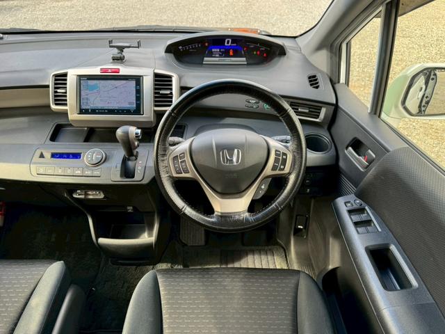 フリードスパイクハイブリッド ジャストセレクション SDナビ フルセグTV リアカメラ スマートキー HIDヘッドライト 両側パワスラ Bluetooth クルコン 純正15インチ鉄 ETC(19枚目)