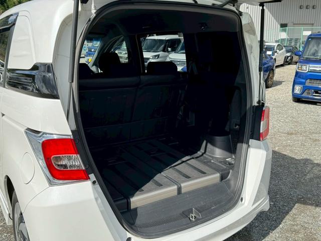 フリードスパイクハイブリッド ジャストセレクション SDナビ フルセグTV リアカメラ スマートキー HIDヘッドライト 両側パワスラ Bluetooth クルコン 純正15インチ鉄 ETC(38枚目)