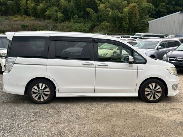 ステップワゴンスパーダ Z メモリーナビ フルセグTV リアカメラ フリップダウンモニター HIDヘッドライト 両側パワスラ Bluetooth クルコン 純正16インチアルミ ETC(11枚目)