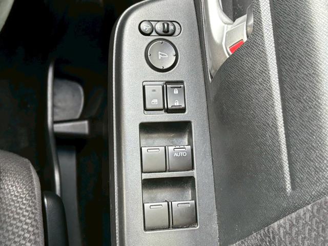 ステップワゴンスパーダ Z メモリーナビ フルセグTV リアカメラ フリップダウンモニター HIDヘッドライト 両側パワスラ Bluetooth クルコン 純正16インチアルミ ETC(24枚目)