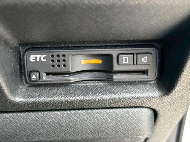 ステップワゴンスパーダ Z メモリーナビ フルセグTV リアカメラ フリップダウンモニター HIDヘッドライト 両側パワスラ Bluetooth クルコン 純正16インチアルミ ETC(28枚目)