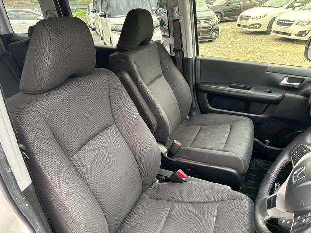 ステップワゴンスパーダ Z メモリーナビ フルセグTV リアカメラ フリップダウンモニター HIDヘッドライト 両側パワスラ Bluetooth クルコン 純正16インチアルミ ETC(35枚目)