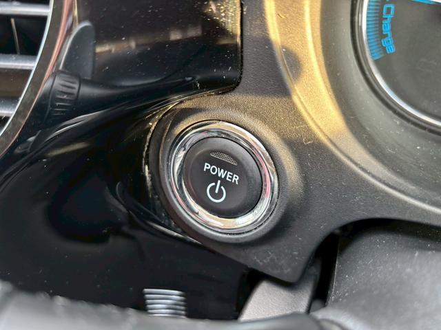 アウトランダーPHEV Gプレミアムパッケージ 4WD SDナビ フルセグTV リアカメラ スマートキー HIDヘッドライト 衝突軽減ブレーキ 革シート Bluetooth ACC 純正18インチアルミ ETC(32枚目)