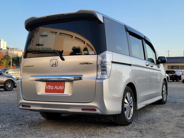 ステップワゴンスパーダ Ｚ　メモリーナビ　フルセグＴＶ　リアカメラ　フリップダウンモニター　スマートキー　両側パワスラ　前後ドラレコ　純正１６インチアルミ　ＥＴＣ（11枚目）