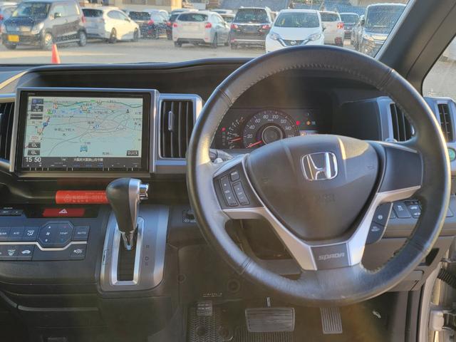 ステップワゴンスパーダ Ｚ　メモリーナビ　フルセグＴＶ　リアカメラ　フリップダウンモニター　スマートキー　両側パワスラ　前後ドラレコ　純正１６インチアルミ　ＥＴＣ（16枚目）