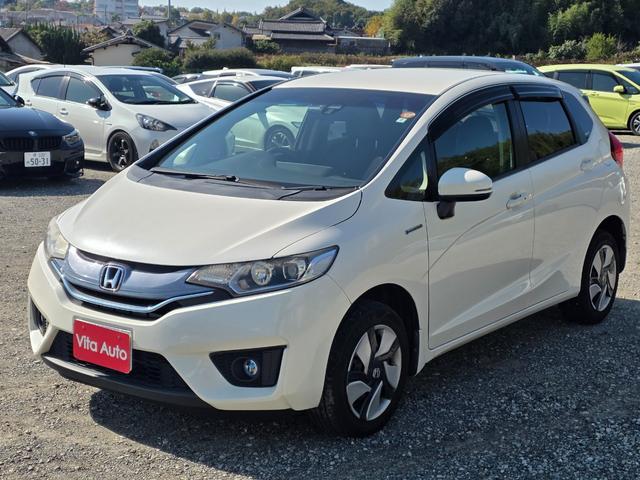 フィットハイブリッド Lパッケージ 4WD HDDナビ フルセグTV リアカメラ スマートキー LEDヘッドライト 衝突軽減ブレーキ 前ドラレコ Bluetooth クルコン 純正15インチ鉄 ETC(6枚目)