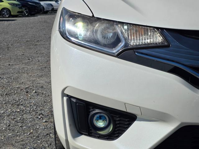 フィットハイブリッド Lパッケージ 4WD HDDナビ フルセグTV リアカメラ スマートキー LEDヘッドライト 衝突軽減ブレーキ 前ドラレコ Bluetooth クルコン 純正15インチ鉄 ETC(15枚目)