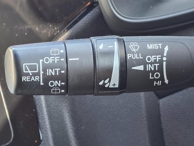 フィットハイブリッド Lパッケージ 4WD HDDナビ フルセグTV リアカメラ スマートキー LEDヘッドライト 衝突軽減ブレーキ 前ドラレコ Bluetooth クルコン 純正15インチ鉄 ETC(29枚目)