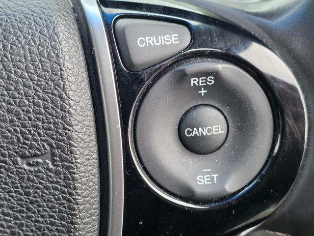 オデッセイ アブソルート メモリーナビ フルセグTV 全方位カメラ フリップダウンモニター スマートキー LEDヘッドライト 衝突軽減ブレーキ 両側パワスラ Bluetooth クルコン 純正17インチアルミ ETC(24枚目)