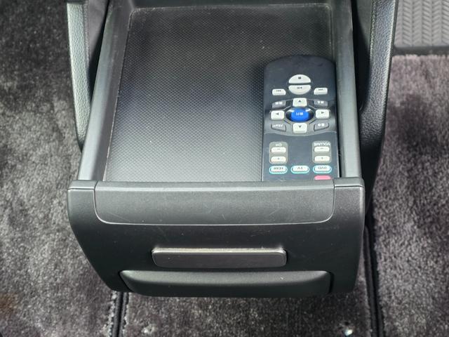 オデッセイ アブソルート メモリーナビ フルセグTV 全方位カメラ フリップダウンモニター スマートキー LEDヘッドライト 衝突軽減ブレーキ 両側パワスラ Bluetooth クルコン 純正17インチアルミ ETC(35枚目)