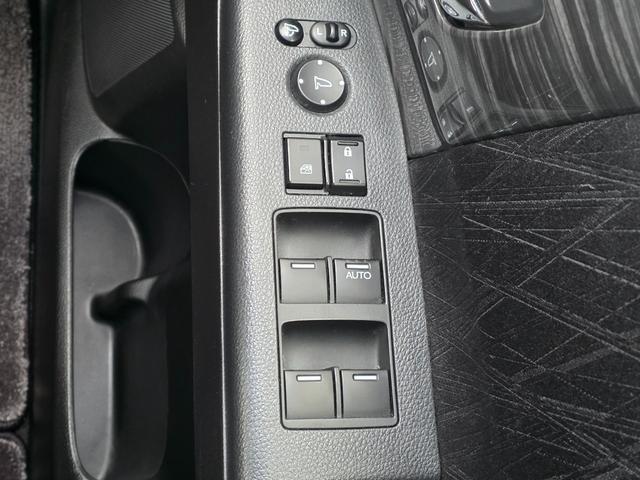 オデッセイ アブソルート メモリーナビ フルセグTV 全方位カメラ フリップダウンモニター スマートキー LEDヘッドライト 衝突軽減ブレーキ 両側パワスラ Bluetooth クルコン 純正17インチアルミ ETC(37枚目)