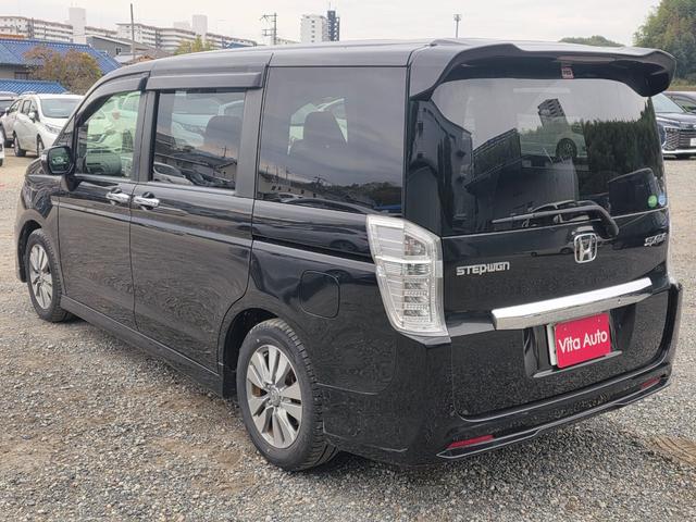 ステップワゴンスパーダ Z メモリーナビ フルセグTV リアカメラ HIDヘッドライト 両側パワスラ Bluetooth 純正16インチアルミ ETC(9枚目)