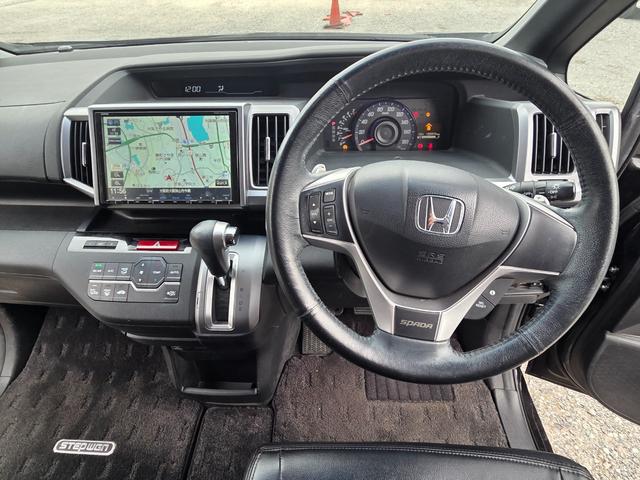 ステップワゴンスパーダ Z メモリーナビ フルセグTV リアカメラ HIDヘッドライト 両側パワスラ Bluetooth 純正16インチアルミ ETC(20枚目)