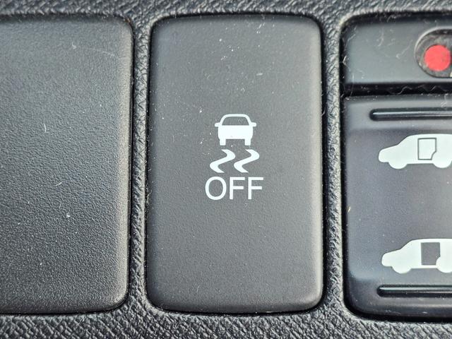 ステップワゴンスパーダ Z メモリーナビ フルセグTV リアカメラ HIDヘッドライト 両側パワスラ Bluetooth 純正16インチアルミ ETC(31枚目)