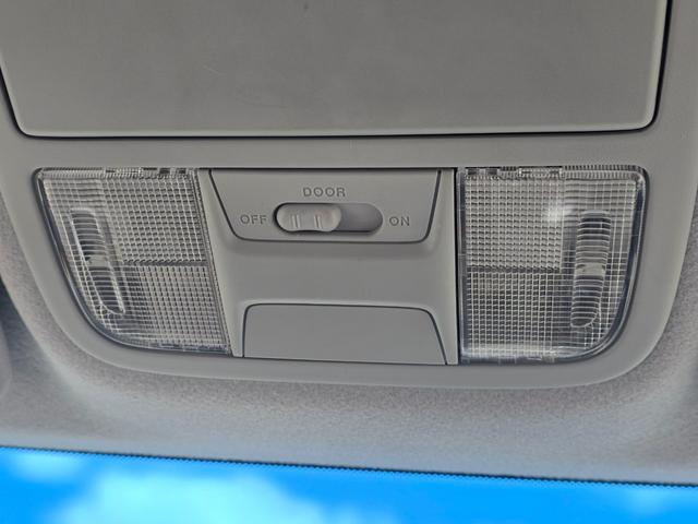 ステップワゴンスパーダ Z メモリーナビ フルセグTV リアカメラ HIDヘッドライト 両側パワスラ Bluetooth 純正16インチアルミ ETC(36枚目)