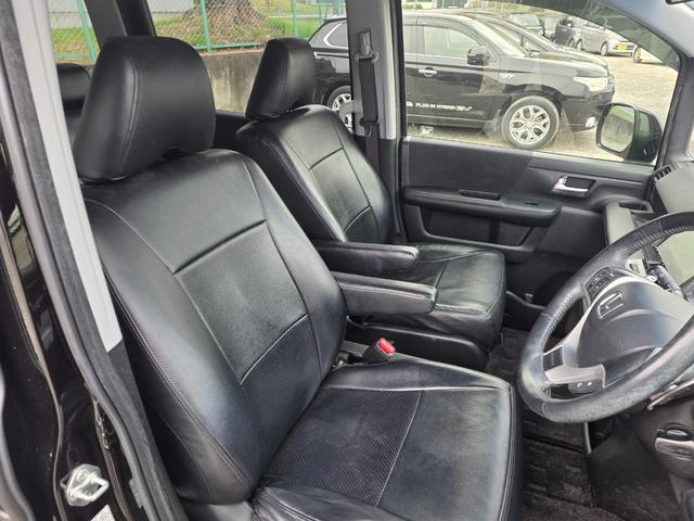 ステップワゴンスパーダ Z メモリーナビ フルセグTV リアカメラ HIDヘッドライト 両側パワスラ Bluetooth 純正16インチアルミ ETC(39枚目)