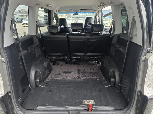 ステップワゴンスパーダ Z メモリーナビ フルセグTV リアカメラ HIDヘッドライト 両側パワスラ Bluetooth 純正16インチアルミ ETC(42枚目)