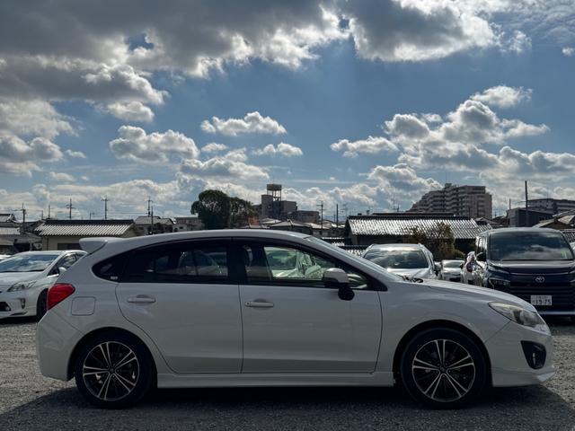 インプレッサスポーツ ２．０ｉ－Ｓアイサイト　４ＷＤ　メモリーナビ　フルセグＴＶ　スマートキー　ＨＩＤヘッドライト　衝突軽減ブレーキ　Ｂｌｕｅｔｏｏｔｈ　ＡＣＣ　純正１７インチアルミ　ＥＴＣ（8枚目）