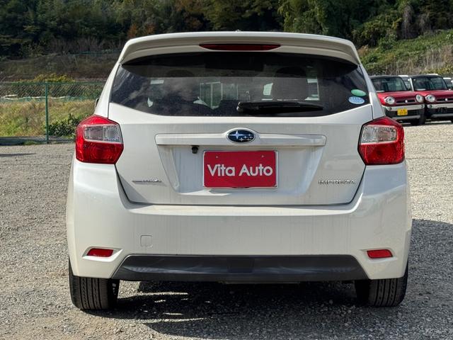 インプレッサスポーツ ２．０ｉ－Ｓアイサイト　４ＷＤ　メモリーナビ　フルセグＴＶ　スマートキー　ＨＩＤヘッドライト　衝突軽減ブレーキ　Ｂｌｕｅｔｏｏｔｈ　ＡＣＣ　純正１７インチアルミ　ＥＴＣ（11枚目）