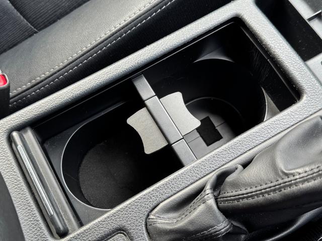 インプレッサスポーツ ２．０ｉ－Ｓアイサイト　４ＷＤ　メモリーナビ　フルセグＴＶ　スマートキー　ＨＩＤヘッドライト　衝突軽減ブレーキ　Ｂｌｕｅｔｏｏｔｈ　ＡＣＣ　純正１７インチアルミ　ＥＴＣ（26枚目）
