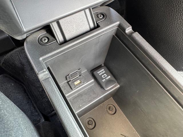 アウトランダーＰＨＥＶ Ｇナビパッケージ　４ＷＤ　ＳＤナビ　フルセグＴＶ　リアカメラ　スマートキー　ＨＩＤヘッドライト　衝突軽減ブレーキ　Ｂｌｕｅｔｏｏｔｈ　ＡＣＣ　純正１８インチアルミ　ＥＴＣ（27枚目）