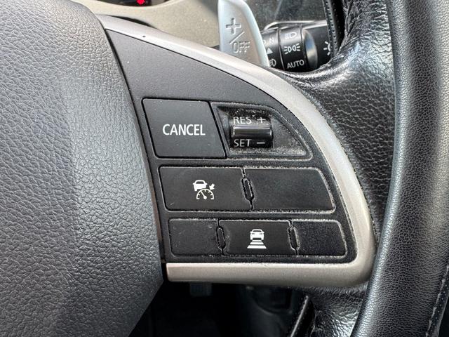 アウトランダーＰＨＥＶ Ｇナビパッケージ　４ＷＤ　ＳＤナビ　フルセグＴＶ　リアカメラ　スマートキー　ＨＩＤヘッドライト　衝突軽減ブレーキ　Ｂｌｕｅｔｏｏｔｈ　ＡＣＣ　純正１８インチアルミ　ＥＴＣ（29枚目）