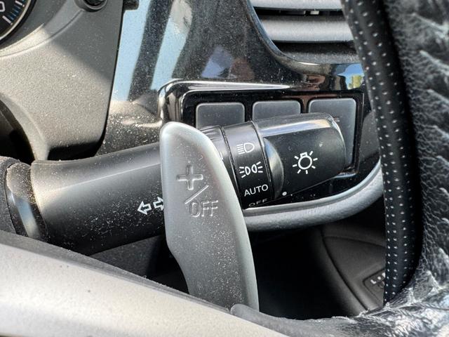 アウトランダーＰＨＥＶ Ｇナビパッケージ　４ＷＤ　ＳＤナビ　フルセグＴＶ　リアカメラ　スマートキー　ＨＩＤヘッドライト　衝突軽減ブレーキ　Ｂｌｕｅｔｏｏｔｈ　ＡＣＣ　純正１８インチアルミ　ＥＴＣ（31枚目）