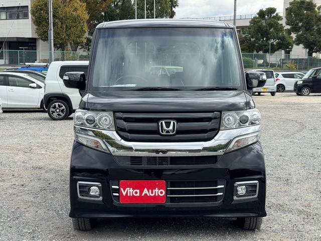 Ｎ－ＢＯＸカスタム Ｇ　ＳＳブラックスタイルパッケージ　ＳＤナビ　ワンセグＴＶ　リアカメラ　スマートキー　ＨＩＤヘッドライト　両側パワスラ　シートヒーター　Ｂｌｕｅｔｏｏｔｈ　純正１４インチアルミ　ＥＴＣ（3枚目）