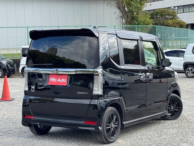 Ｎ－ＢＯＸカスタム Ｇ　ＳＳブラックスタイルパッケージ　ＳＤナビ　ワンセグＴＶ　リアカメラ　スマートキー　ＨＩＤヘッドライト　両側パワスラ　シートヒーター　Ｂｌｕｅｔｏｏｔｈ　純正１４インチアルミ　ＥＴＣ（16枚目）