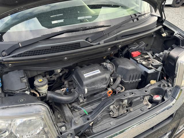 Ｎ－ＢＯＸカスタム Ｇ　ＳＳブラックスタイルパッケージ　ＳＤナビ　ワンセグＴＶ　リアカメラ　スマートキー　ＨＩＤヘッドライト　両側パワスラ　シートヒーター　Ｂｌｕｅｔｏｏｔｈ　純正１４インチアルミ　ＥＴＣ（43枚目）